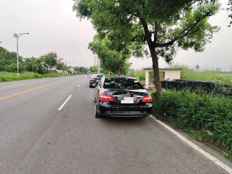 好詭異！失聯車停路邊、倒臥百公尺外草叢 7旬翁：不知為何在這