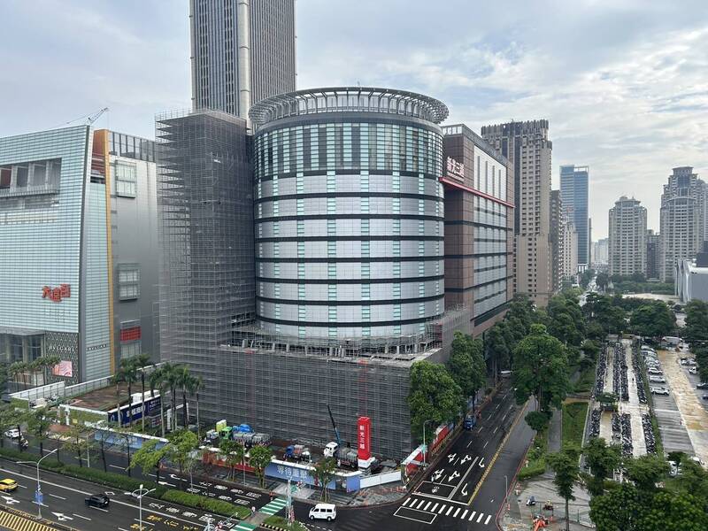 新光三越中港店確定9/10進貨了  離復業更進一步