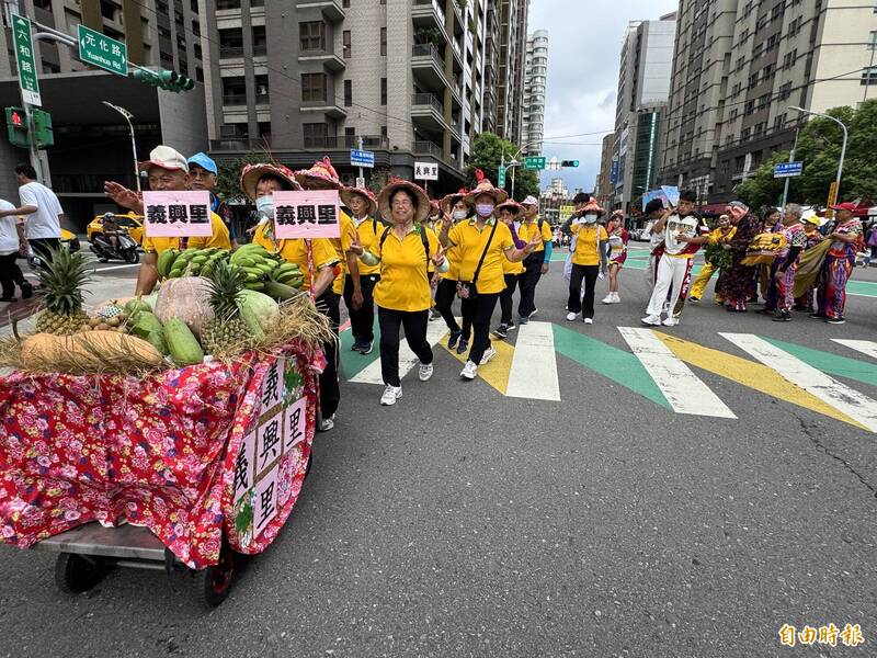 桃園客家義民祭挑擔踩街 20隊伍拚創意比吸睛 - 桃園市 - 自由時報電子報