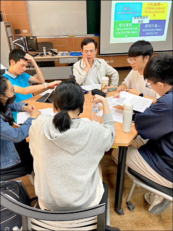 台師大的愛情課程包括「模擬約會」的活動。（陳彥廷提供）