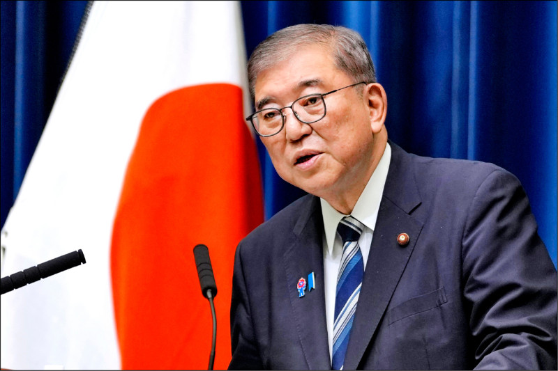 日本首相石破茂，終於擋不住自民黨內的逼宮壓力，七日傍晚宣布辭去總裁職務。（彭博）