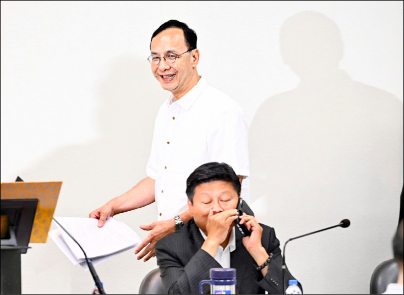 黨主席之位 以退為進？》挺朱大將積極奔走 為朱連任鋪路