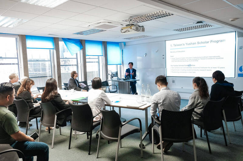 玉山學者計畫助攻國際交流   中正大學訪英國聚焦學研合作