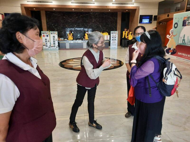 捐款改善高市社教館老舊設備   甜點廠商提供志工消費優惠