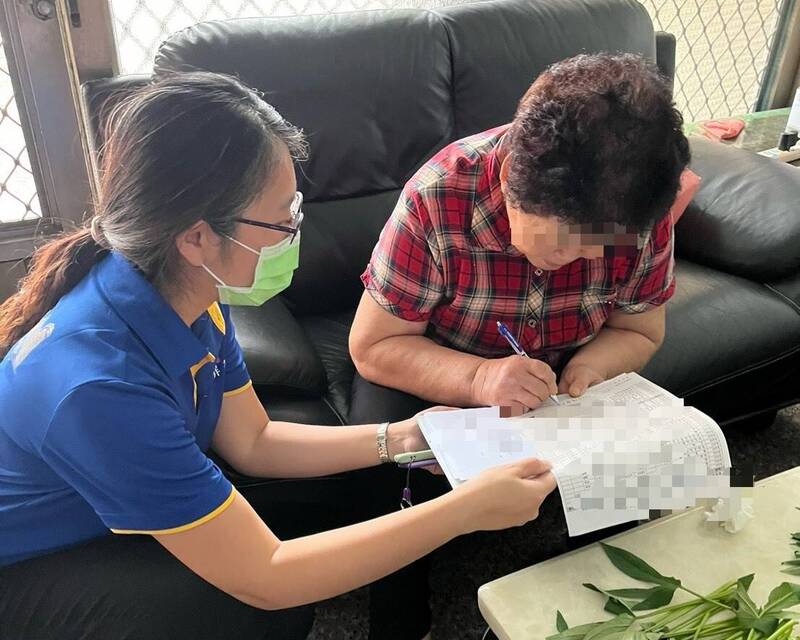 屏東長照2.0社整中心個案員離職率逾2成 縣府：已優化徵才機制
