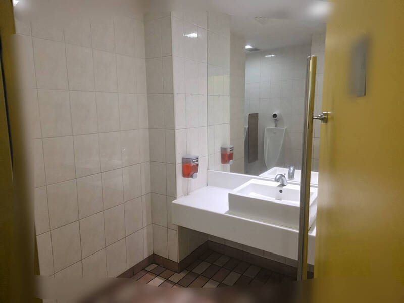 廁所驚見男屍 麥當勞：高雄後勁餐廳暫停營業