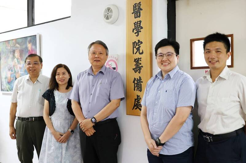 嘉大「中西醫藥科學碩士學位學程」招生 培育跨域高階醫學人才