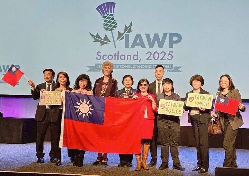 警政署副署長廖美鈴 赴英受頒IAWP「領導統御獎」