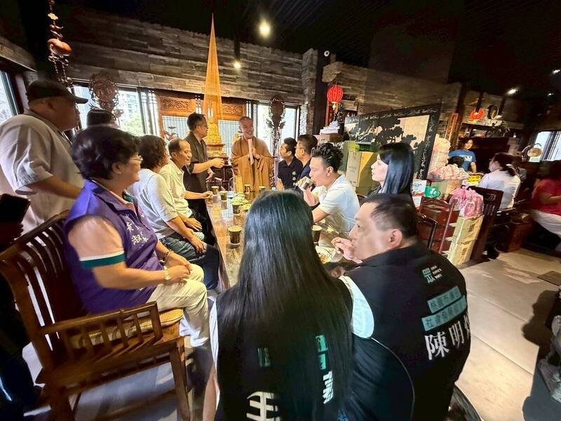 「阿北如今猶如困於蛹中，即將破繭而出」釋本藏早有譬喻