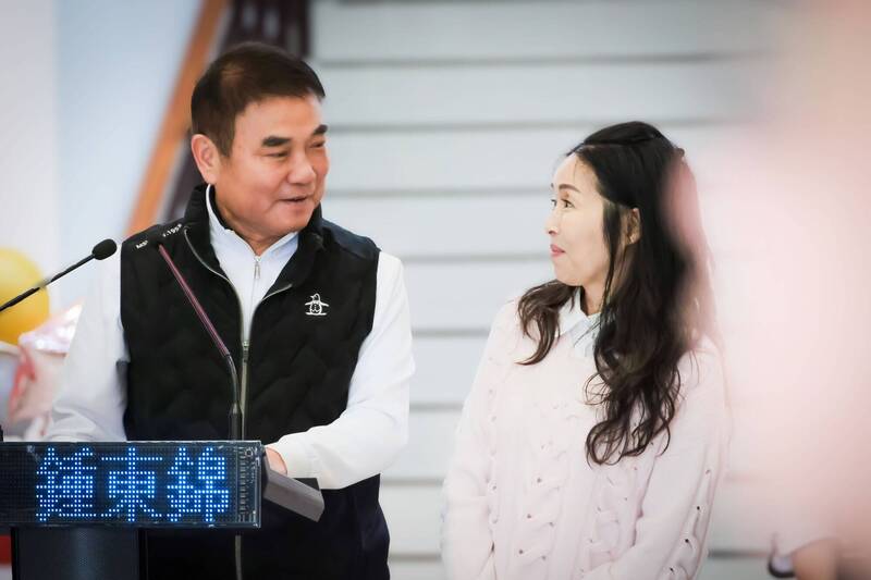 名下土地上百筆、存款逾3億！財力驚人 鍾東錦：娶到一個好老婆