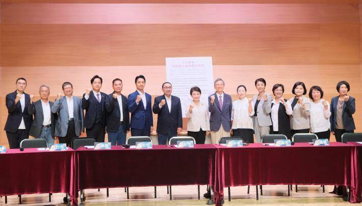 楊文科 : 中央如認財劃法有不恰當文字  那就請中央立即修改