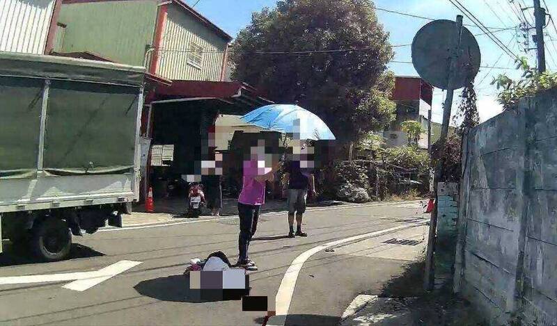 奪命路口！彰化80歲嬤騎乘電動代步車 與小貨車相撞傷重不治