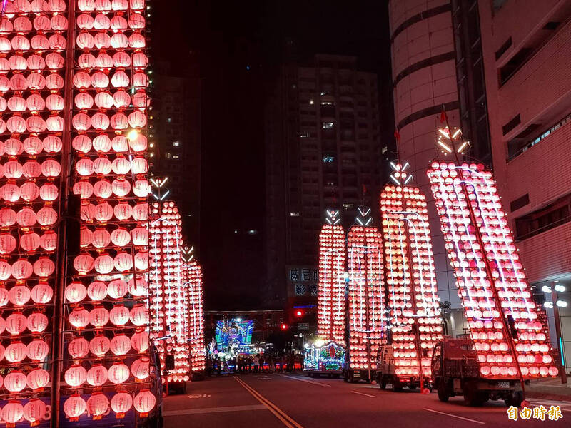 3樓高水燈排遶境超霸氣！中壢中元祭樂天女孩也來了 慶典之夜卡司曝