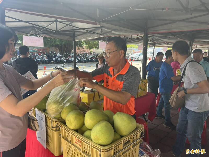 全國減產！斗六文旦節促銷 袋子裝到滿300元引搶購
