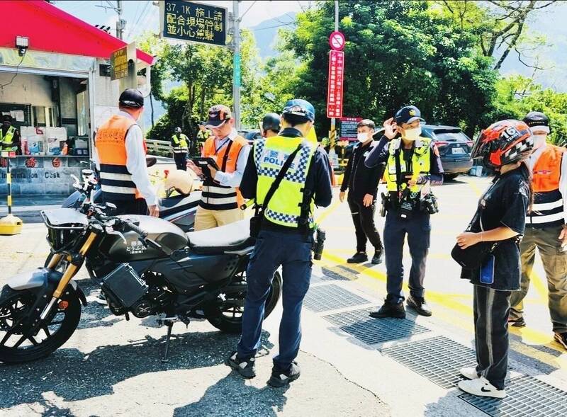 台24線三地門至霧台1~8月已81起車禍 屏警嚴捉不法