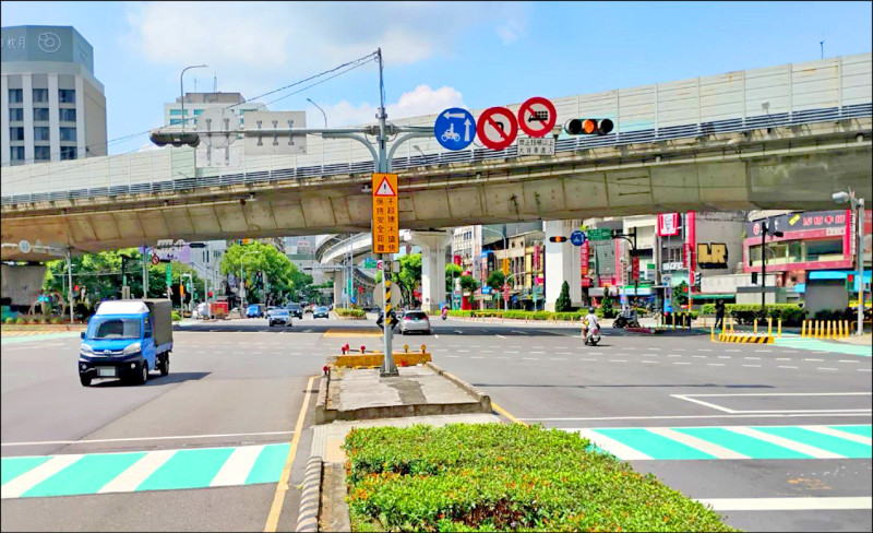新北100處易肇事路段 設警示標誌