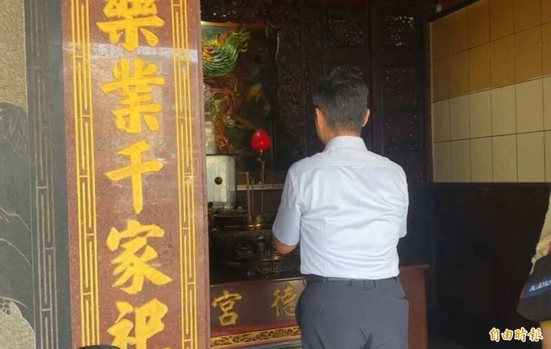 沙鹿命案》少年殺女大生逃逸曝光 清水分局長拜土地公感謝迅速破案