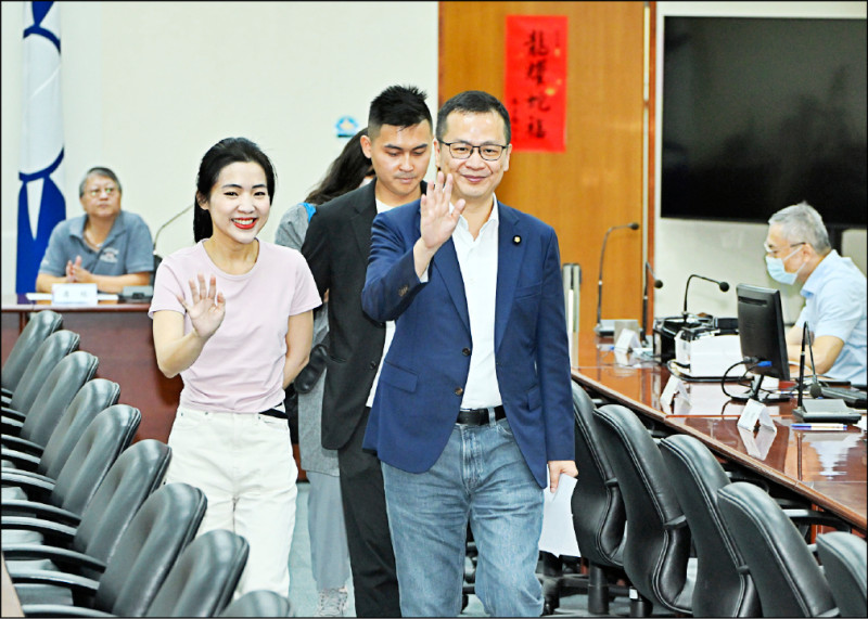 國民黨主席之爭》馬挺羅智強 「老一輩的該交棒了」