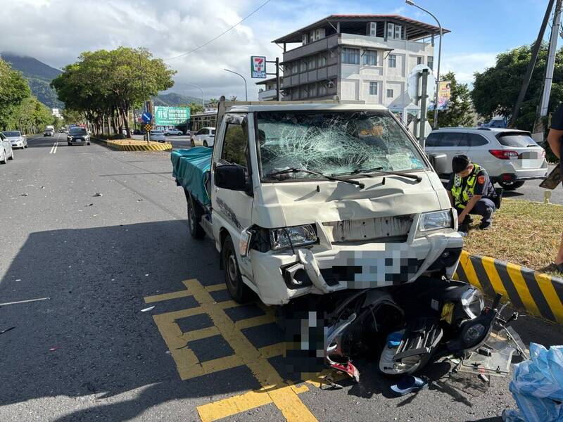 宜蘭8旬翁騎車遭後方小貨車追撞 遭拖行40公尺命喪輪下
