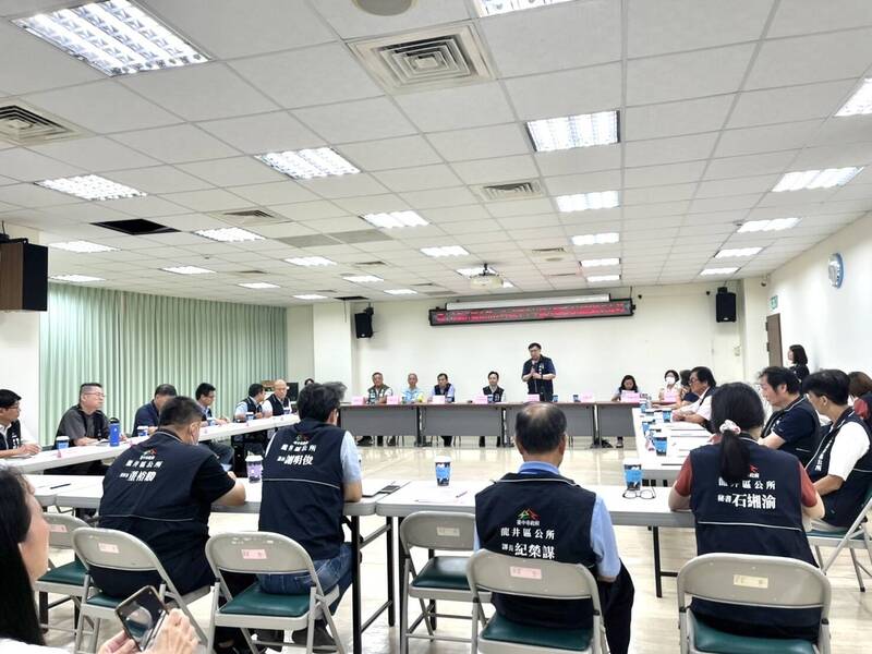 表達對市府不滿  台中龍井里長集體缺席區務會報