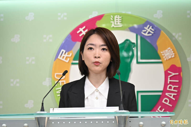 藍黨魁選戰喊「下架民進黨」 民進黨：先收拾朱立倫爛攤子