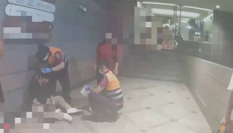 持三節鞭打傷台大碩士生 警依殺人未遂送辦