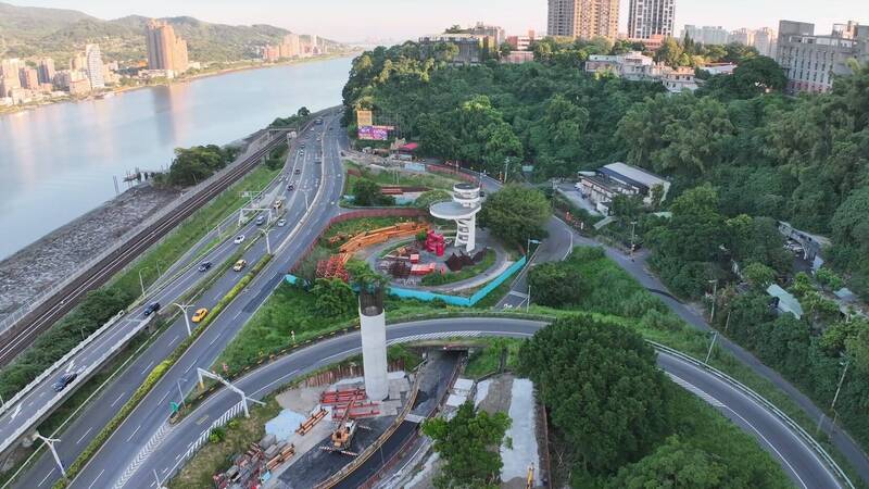 淡北道路高壓電纜遷移9/22起夜間實施 民權路右岸觀景台至土地公鼻封閉改道