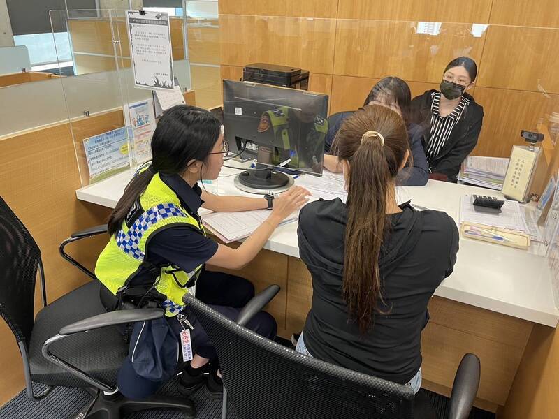 40歲女遇愛情詐騙 為「網公」一句投資彼此美好未來險噴存款