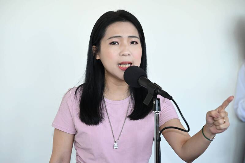徐巧芯指裝瘋逃兵不起訴！溫朗東預告下週再提告「另件事」