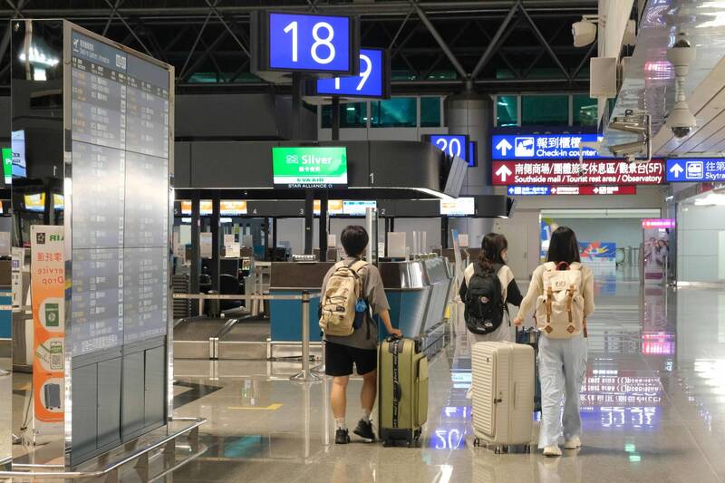 陸委會昨日公布數據表示，自113年1月1日至今年8月31日為止，接獲共188名國人赴中國後失聯、遭留置盤查或疑遭限制人身自由等，平均1個月多達9例。示意圖，圖為桃園機場。（法新社）