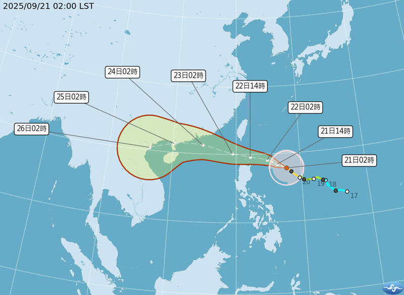 中央氣象署21日凌晨2時對颱風樺加沙的路徑潛勢預報。（中央氣象署提供）