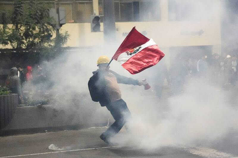 Protestas en Lima contra Dina Boluarte jóvenes