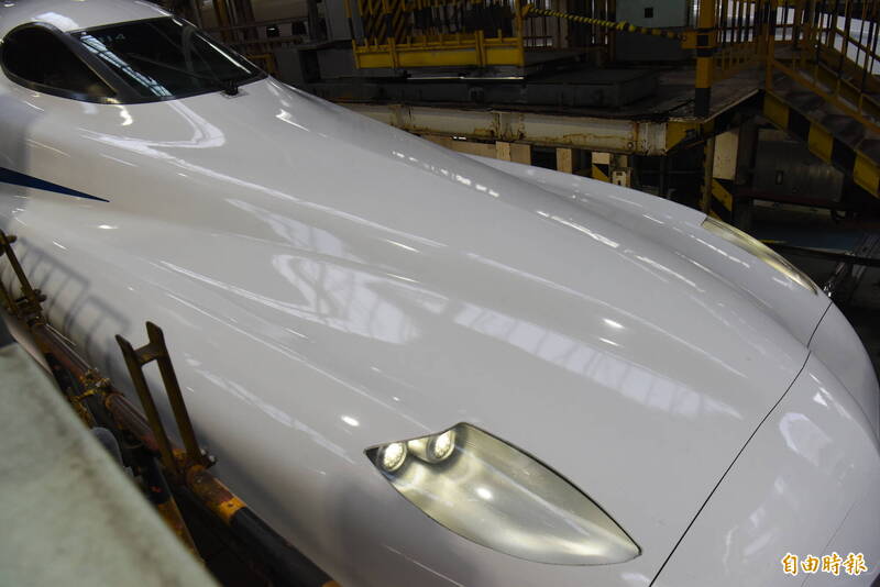 N700S「至尊雙翼型」空氣動力造型車鼻。（記者吳亮儀攝）