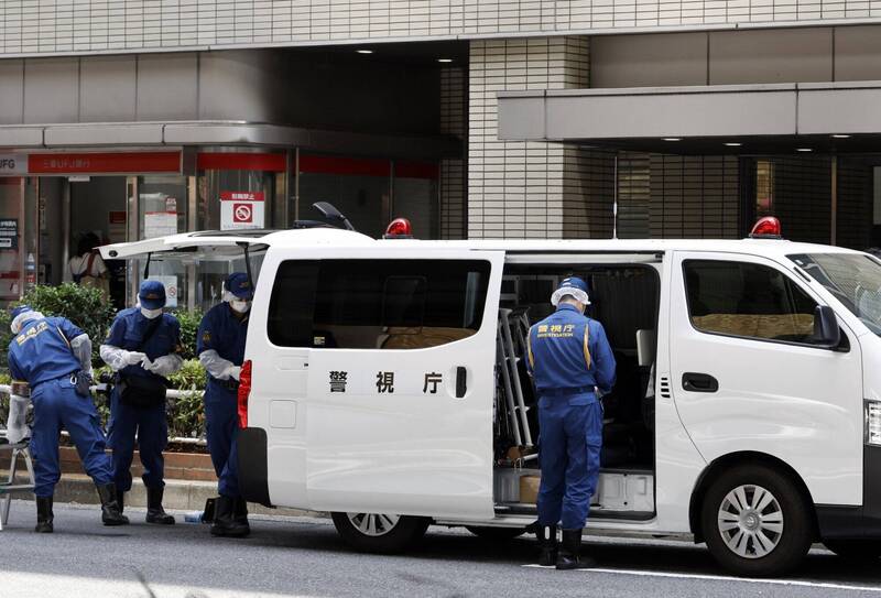 東京街頭再傳催淚噴霧攻擊！ 3人中招、2蒙面嫌犯逃逸