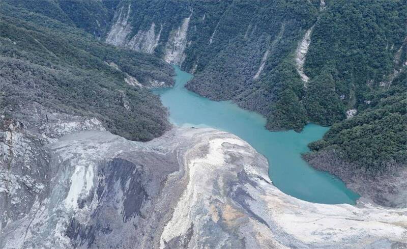 Re: [新聞] 爆破解決堰塞湖？  網友模擬給傅崐萁看：