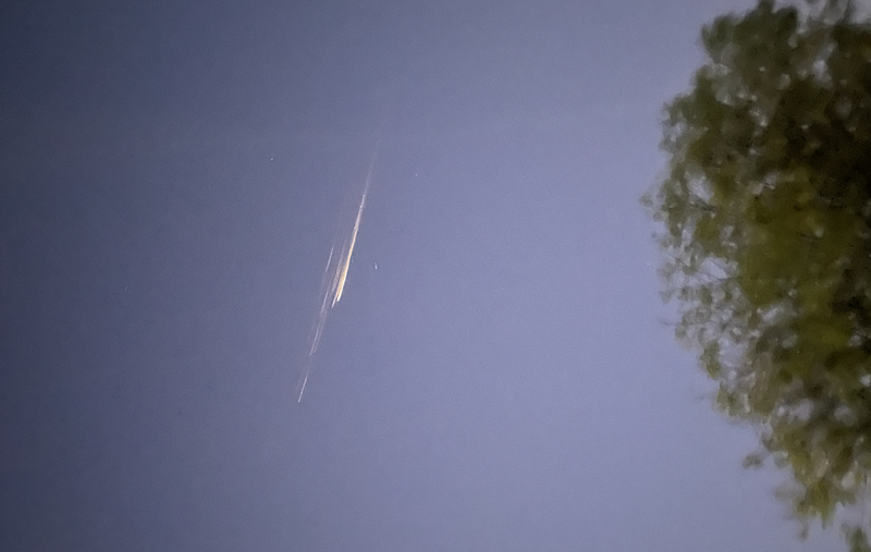 美加州上空不明火球掠過 確認為馬斯克星鏈衛星墜落