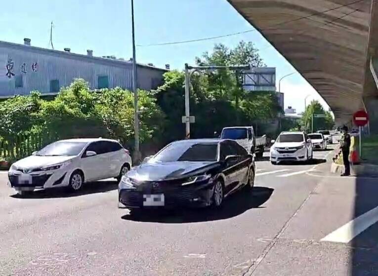 教師節連假收假日國5雪隧回堵5公里 午後恐有新一波北返車潮