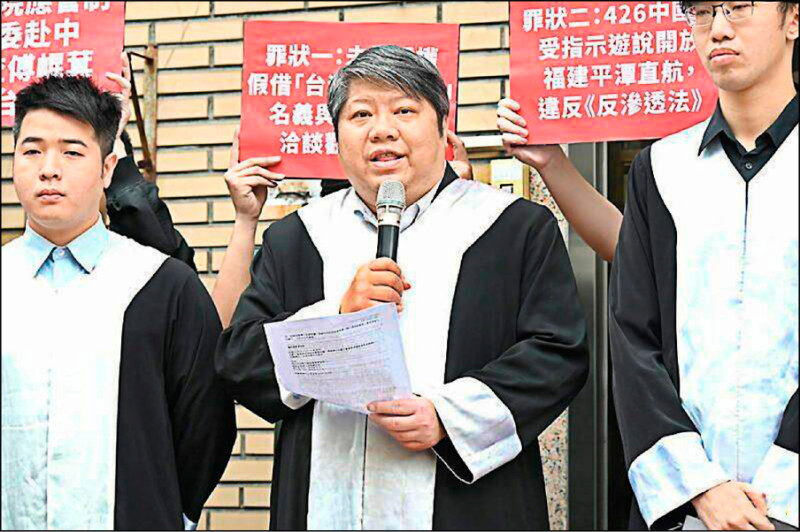 立法院新會期攻防戰登場，台灣經濟民主連合智庫召集人賴中強（中）昨提出台灣民主派「多品牌、四支柱」大戰略。（資料照）