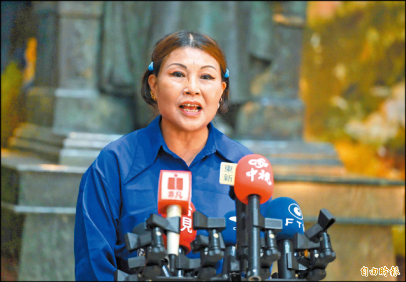 國民黨中常委何鷹鹭昨在中常會後主動對媒體表示，當年是國、共兩黨合作抗日，某些人卻帶團跑去日本，「到底什麼意思啊？」（記者張嘉明攝）