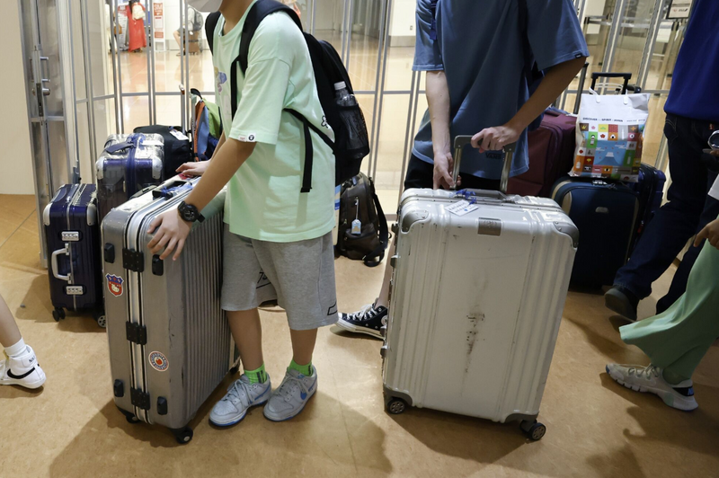 台灣人一刷護照「海關秒出現」確認行李！ 網驚：日本開始嚴查了......