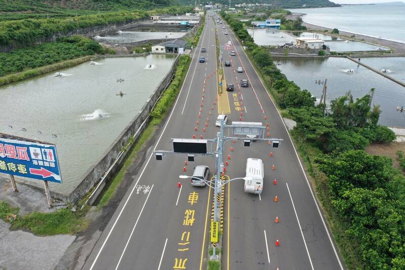 中秋連假首日出遊潮！往墾丁車流大 東港碼頭排長龍