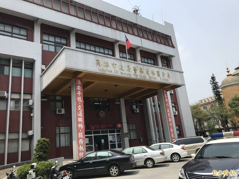 林園分局轄區發生凶殺案，男子遭剪刀刺死。（記者洪臣宏攝）