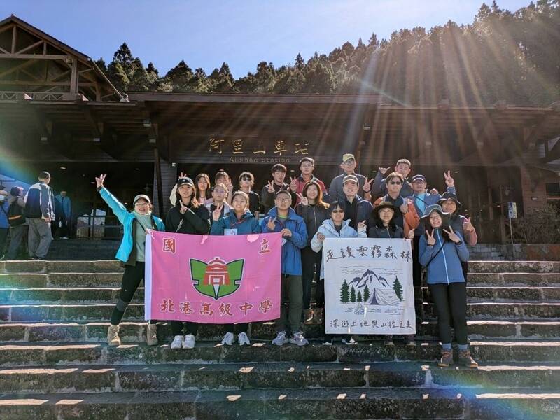 教育部補助101校推戶外教育  北港高中記錄阿里山眠月物種