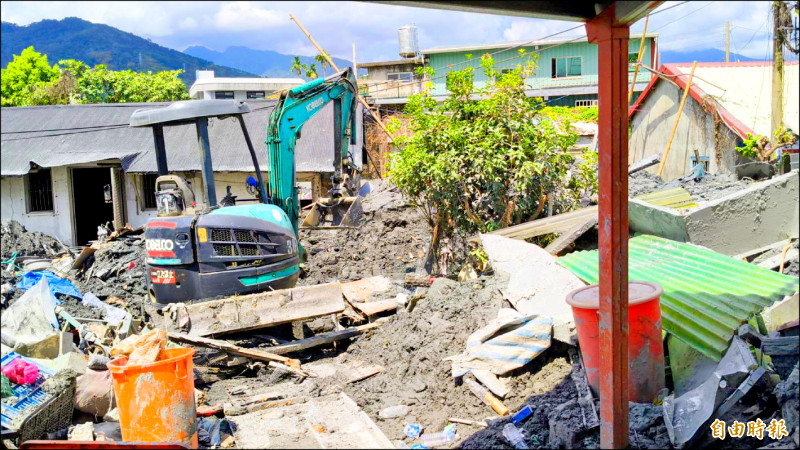 0403震損搬到光復又遇洪水 災民嘆一生心血全沖走