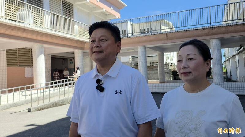 花蓮縣長徐榛蔚（右）、立委傅崐萁（左）。（資料照）