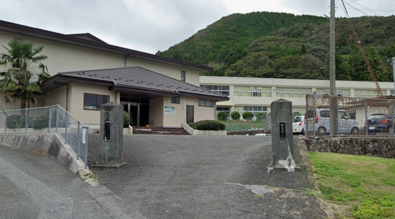 臭不可聞！日本岡山小學傳異味 17名師生不適、9童送醫