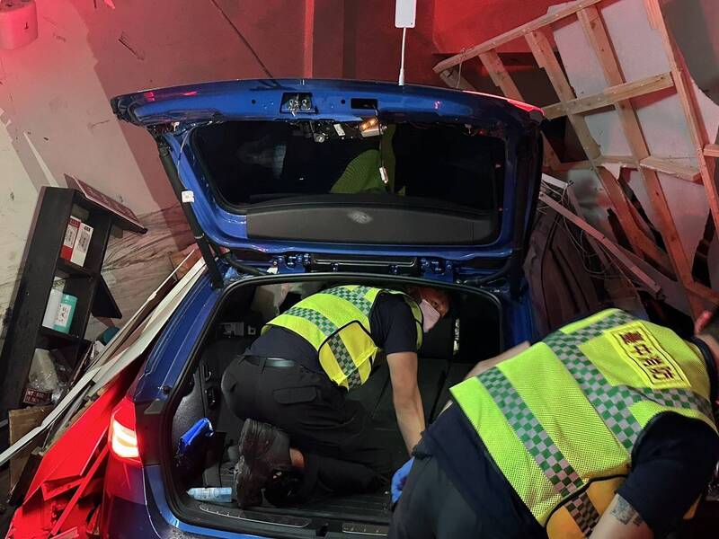 消防人員到場救援。（民眾提供）