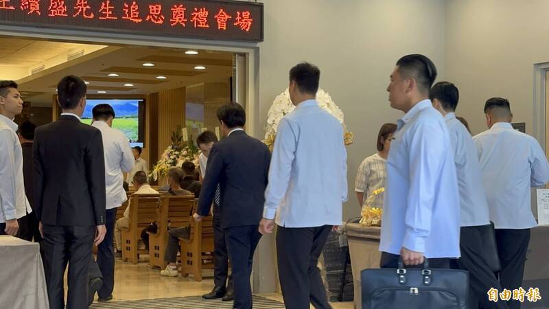 賴清德總統今天低調前往第二殯儀館，送捨身救女童的王姓姑丈公最後一程。（記者陳昀攝）