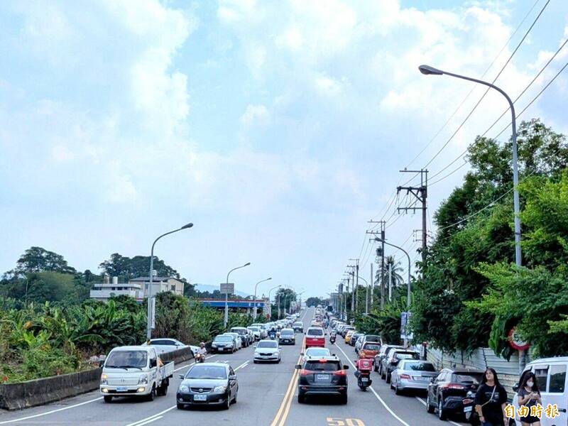 國慶焰火南投登場！ 會場大交管人車擠爆