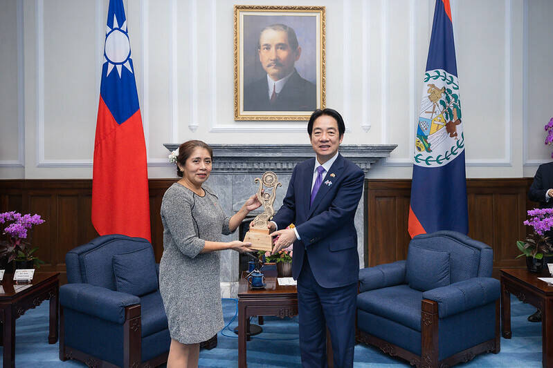 開放貝里斯冷凍白蝦進口零關稅後 賴清德允推智慧水產養殖合作